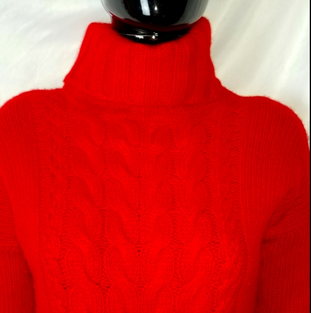 Banana Republic 100% pure cashmere  sweater  small